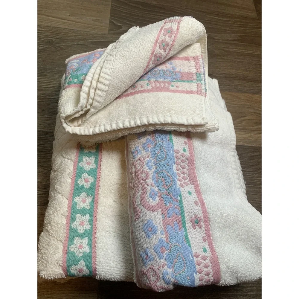 Vintage Utica Grandmacore Towel Set of 3 100% Cotton Made in USA White 80s